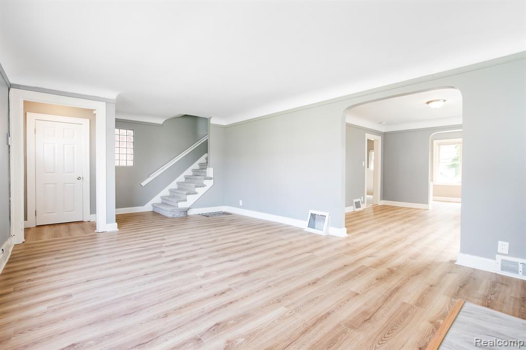 14748 Woodmont Avenue