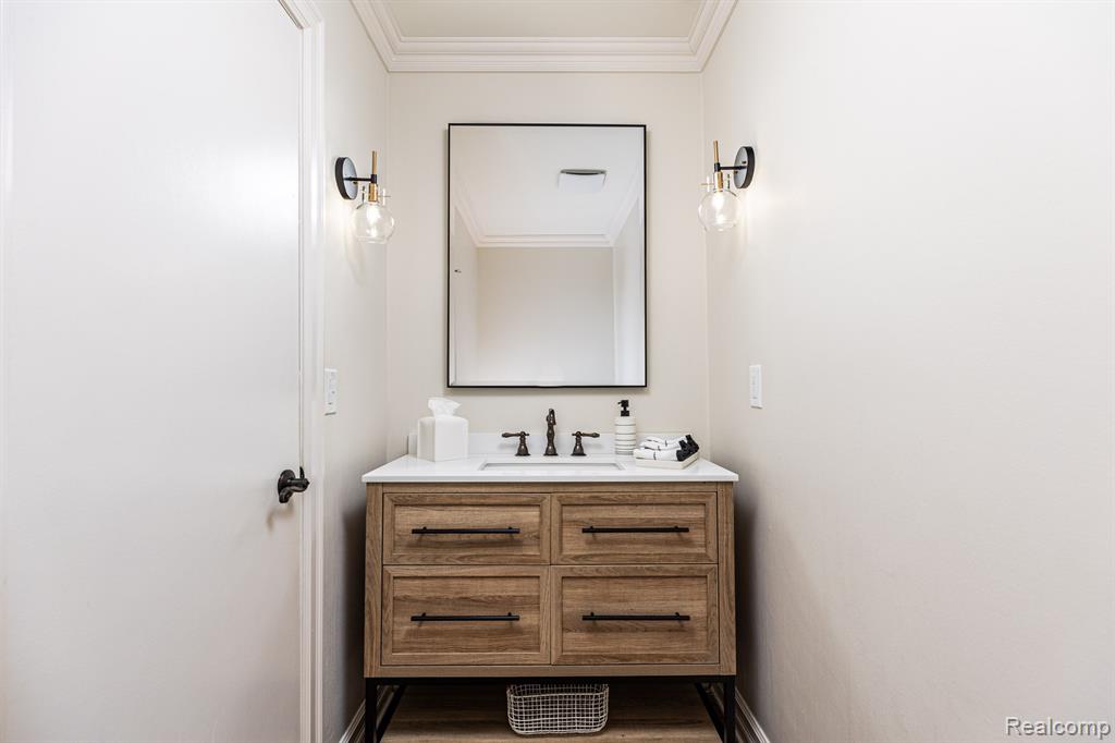5398 Van Ness Drive