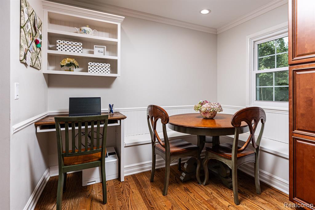 5398 Van Ness Drive