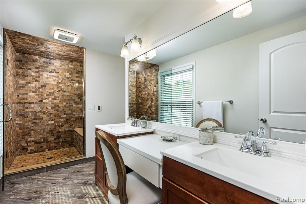 5398 Van Ness Drive