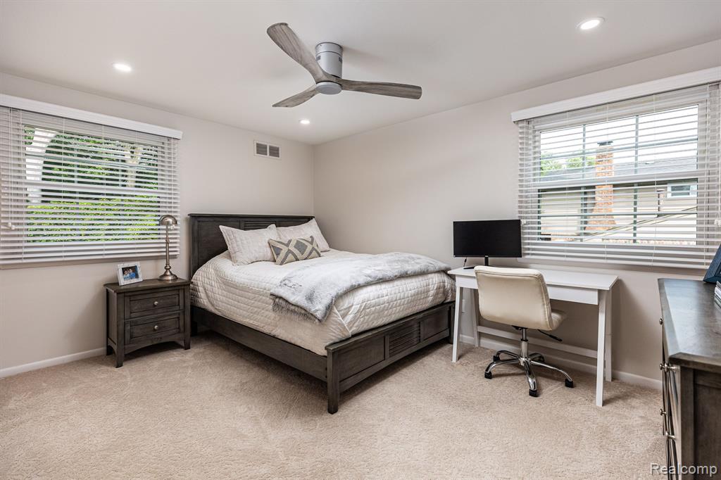 5398 Van Ness Drive