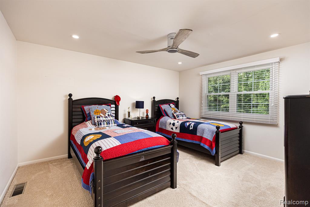 5398 Van Ness Drive