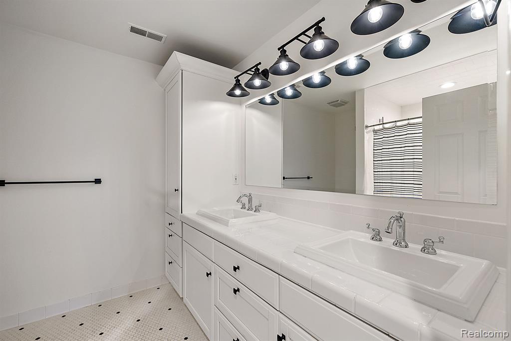 1508 Maryland Boulevard