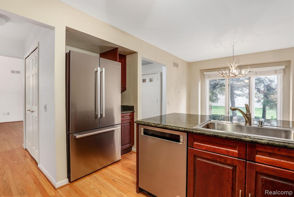 5889 Dawn Ridge Drive