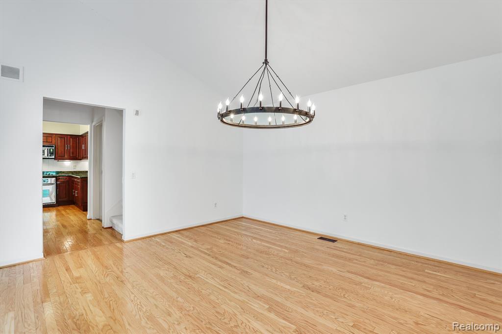 5889 Dawn Ridge Drive