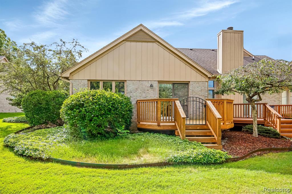 5889 Dawn Ridge Drive