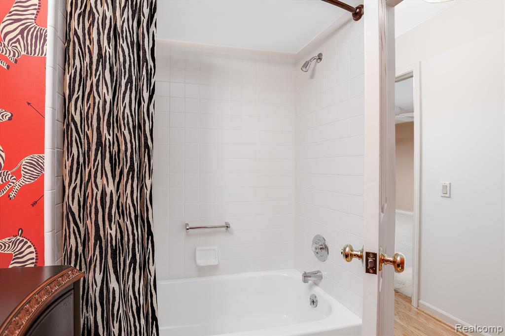 5889 Dawn Ridge Drive