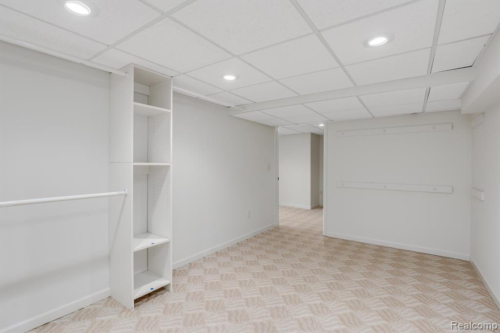 5889 Dawn Ridge Drive