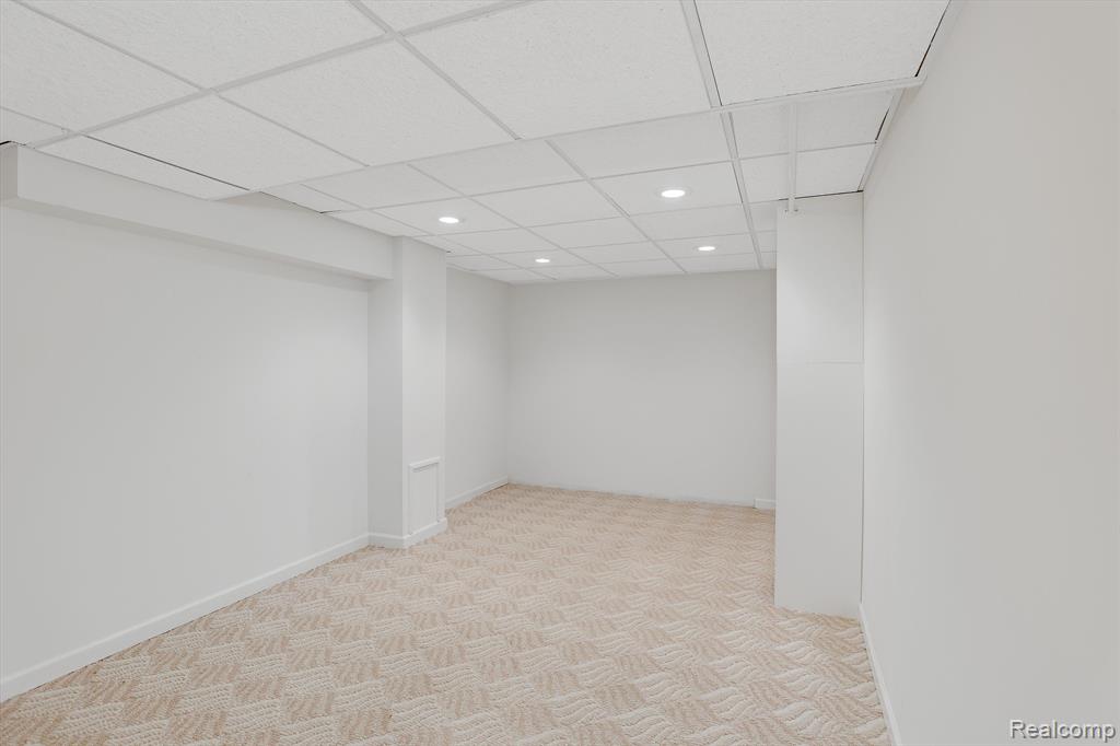 5889 Dawn Ridge Drive