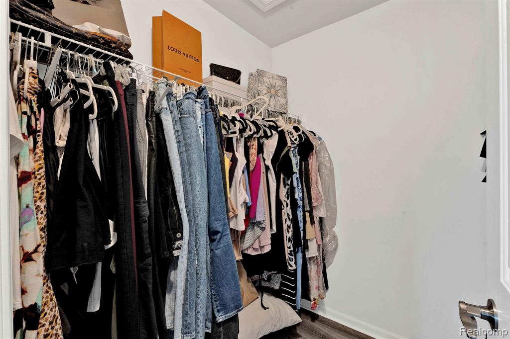 7869 Ambassador Drive