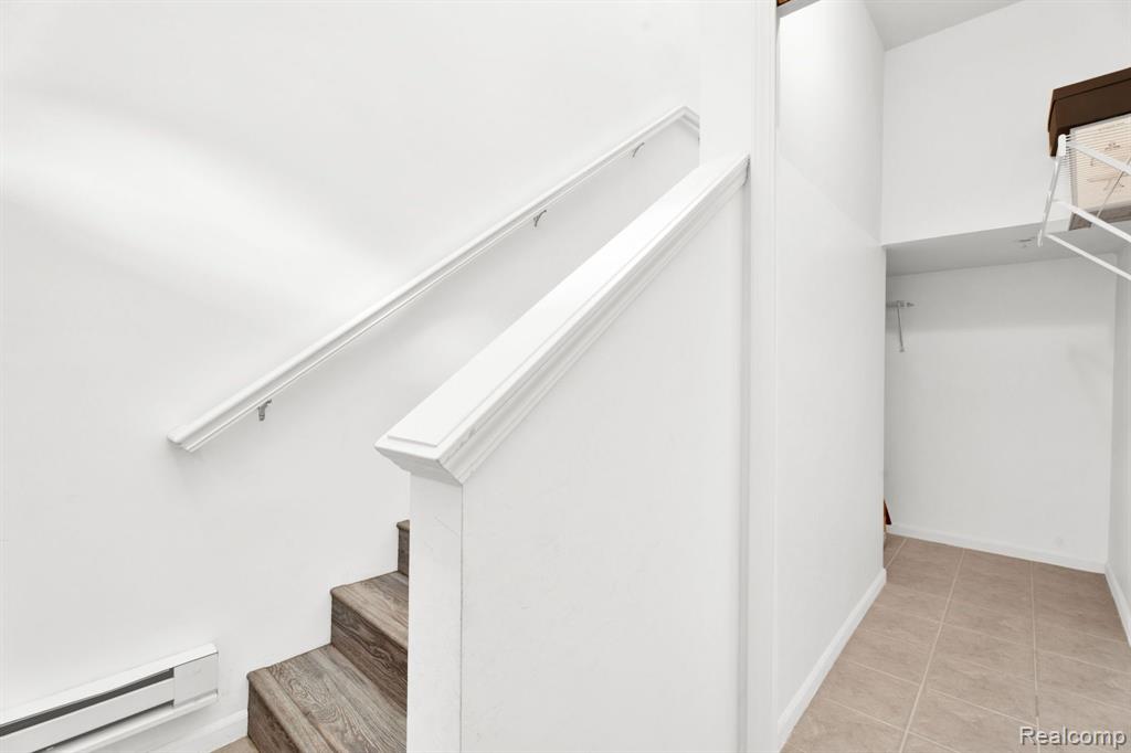 7869 Ambassador Drive