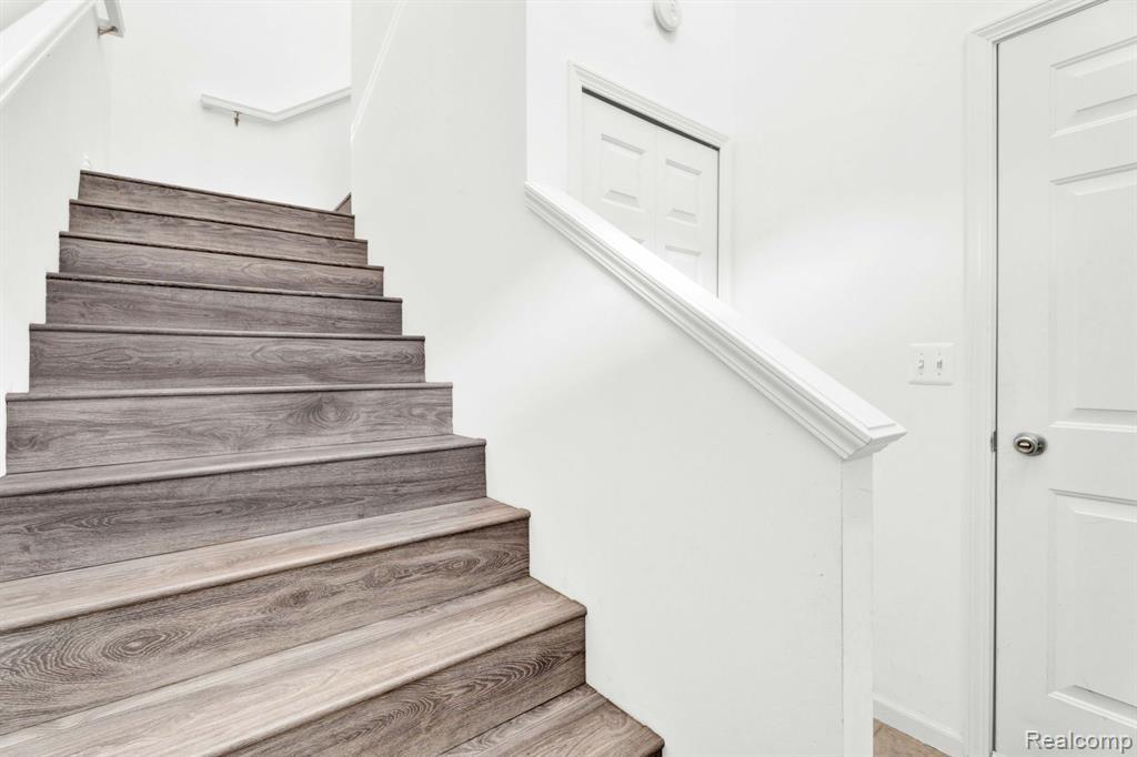 7869 Ambassador Drive