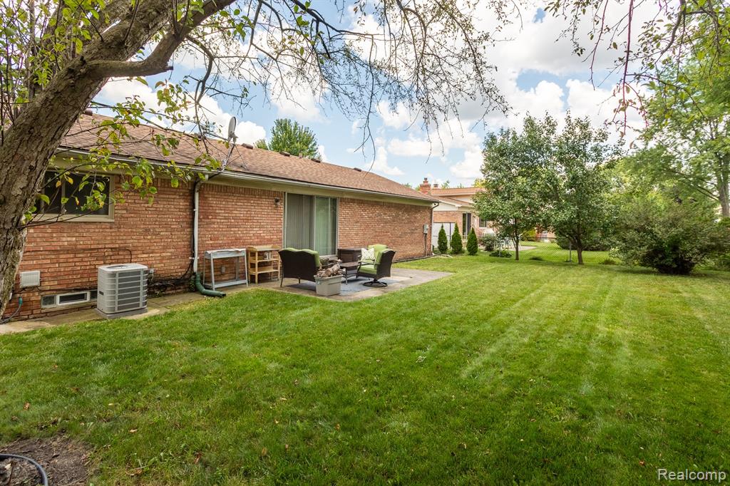 6658 Carriage Hills Drive