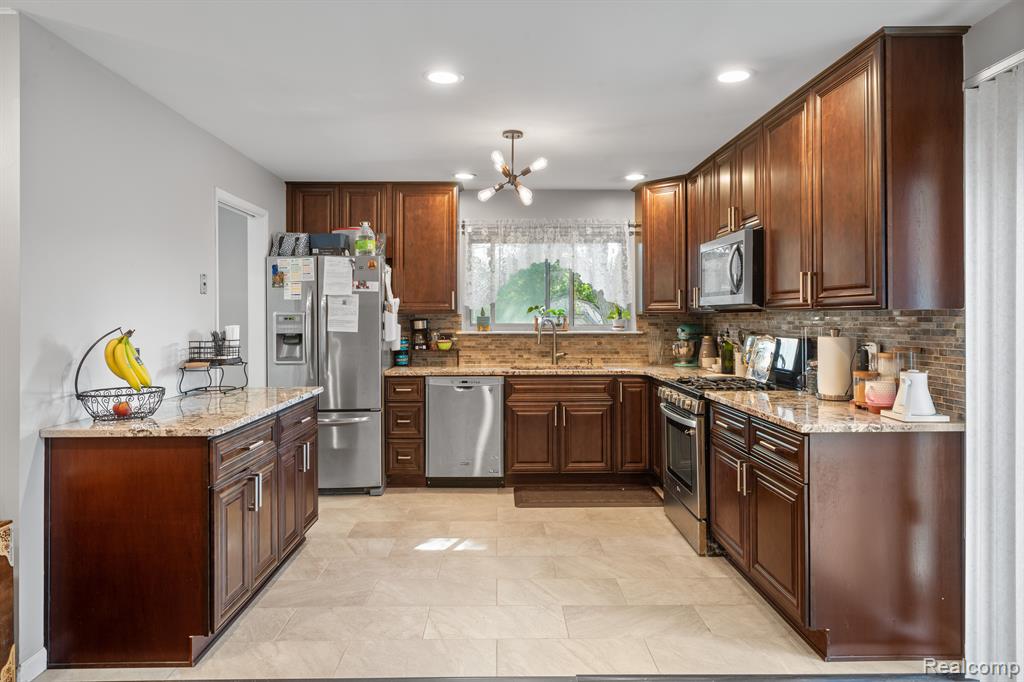 6658 Carriage Hills Drive