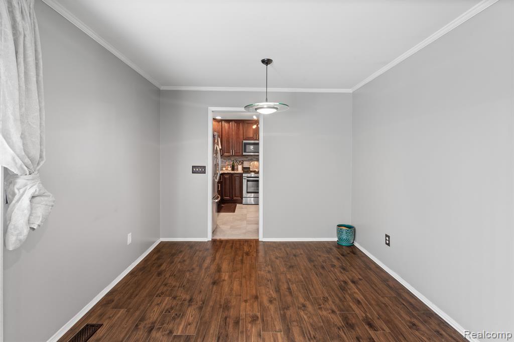 6658 Carriage Hills Drive