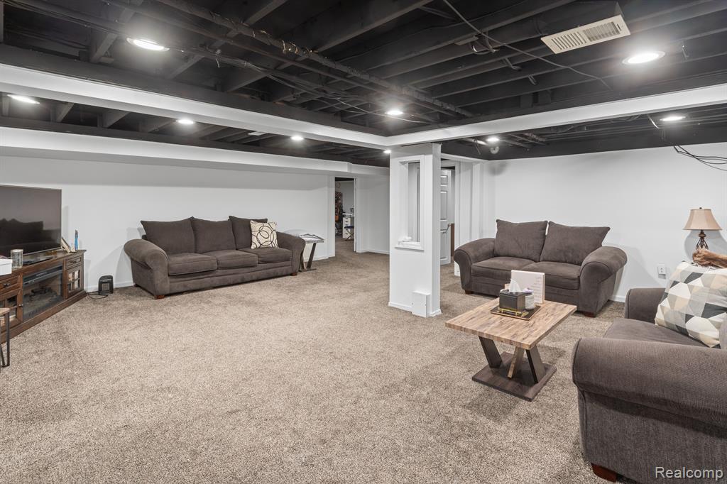 6658 Carriage Hills Drive