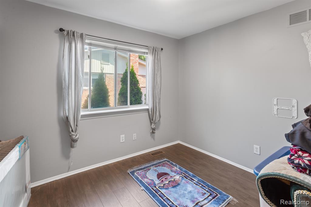 6658 Carriage Hills Drive