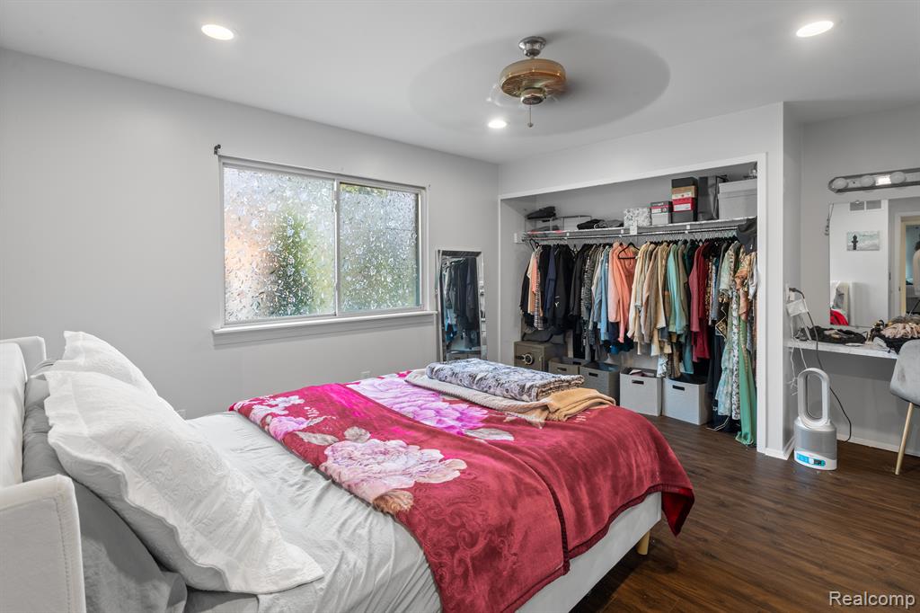 6658 Carriage Hills Drive