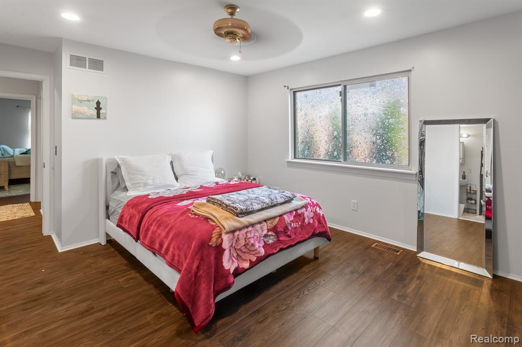 6658 Carriage Hills Drive