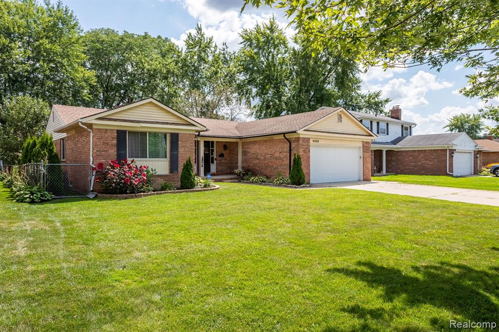 6658 Carriage Hills Drive