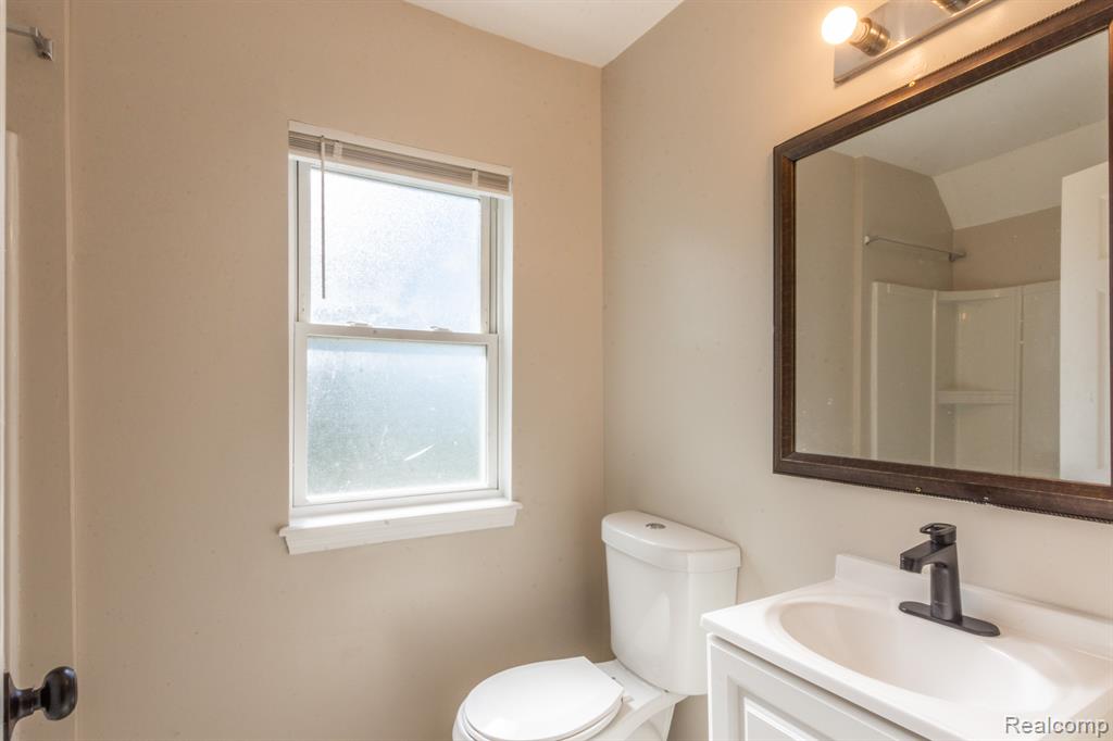 4708 Buckingham Avenue