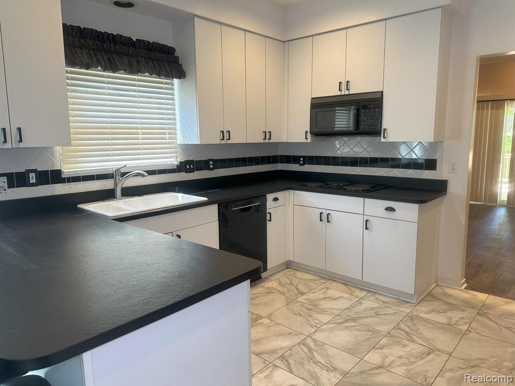 30725 Sandalwood Circle