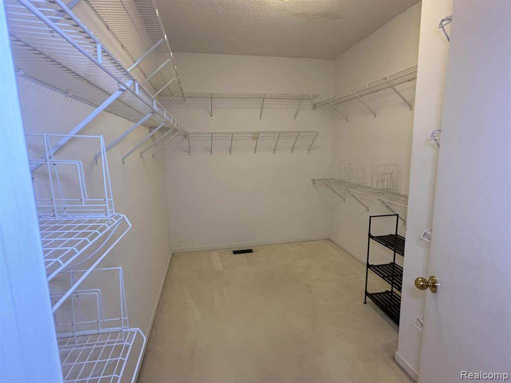 30725 Sandalwood Circle