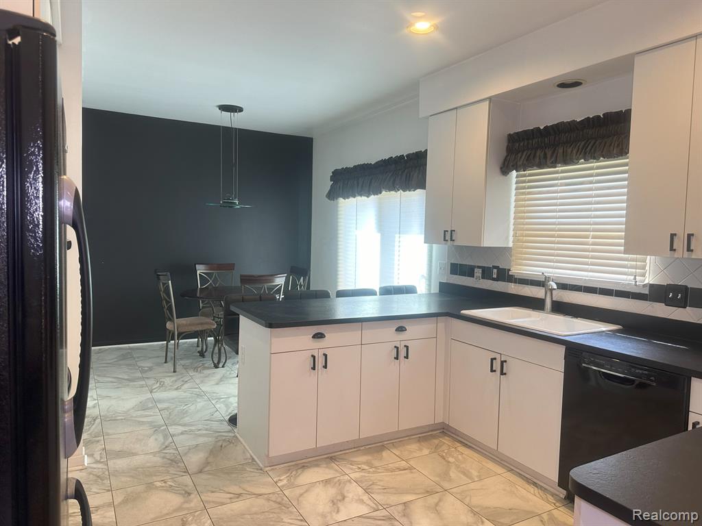 30725 Sandalwood Circle