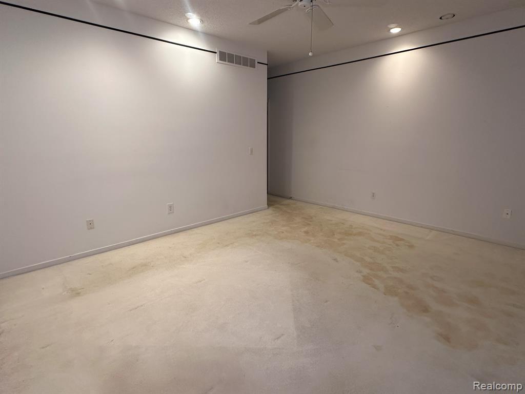 30725 Sandalwood Circle