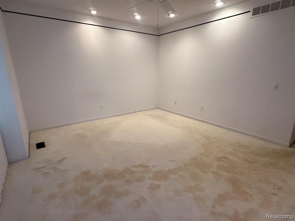 30725 Sandalwood Circle