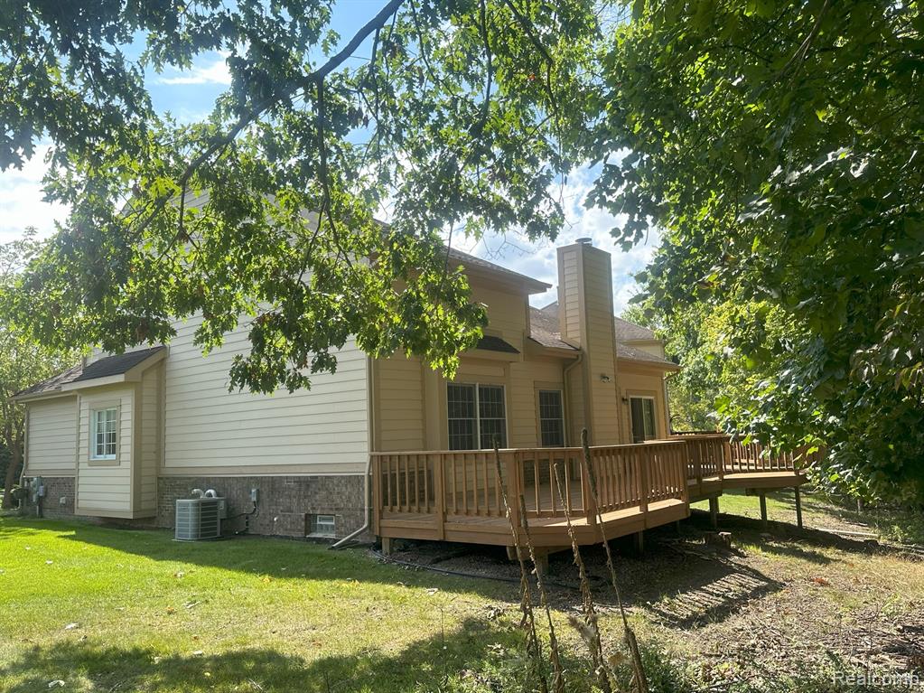 30725 Sandalwood Circle