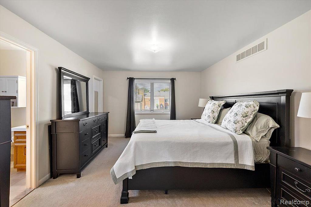 35363 Kensington Avenue