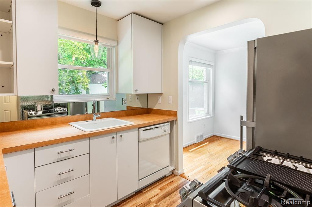 1035 N Old Woodward Avenue # 2