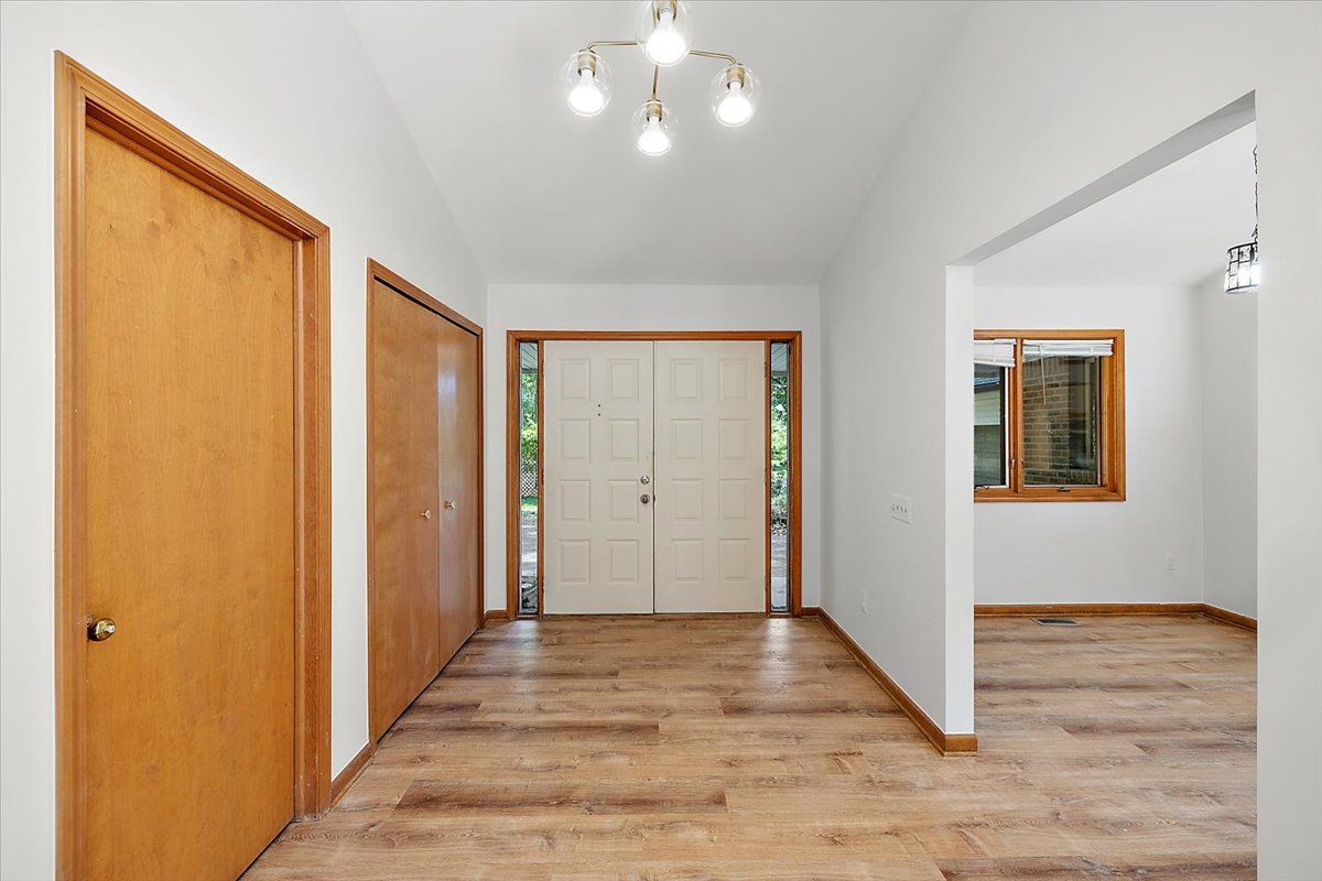 28118 Forestbrook Drive