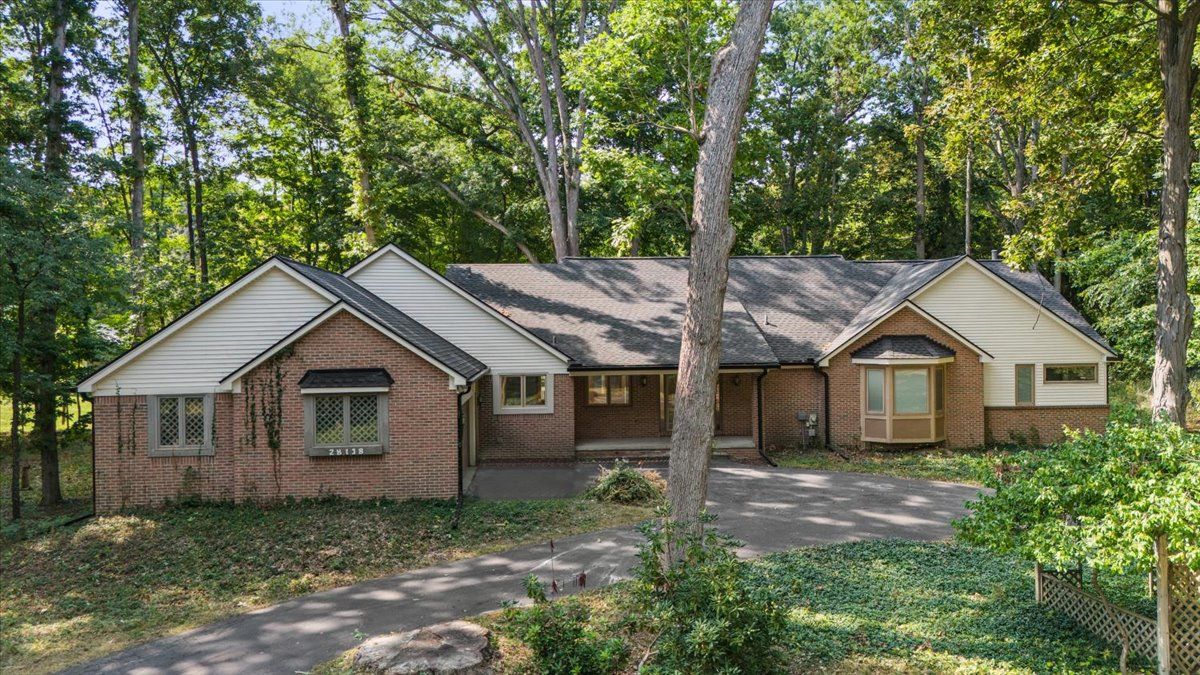 28118 Forestbrook Drive