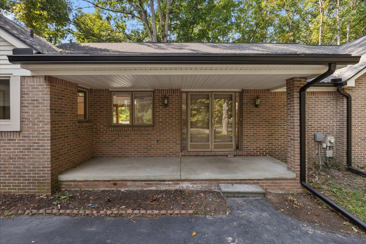 28118 Forestbrook Drive