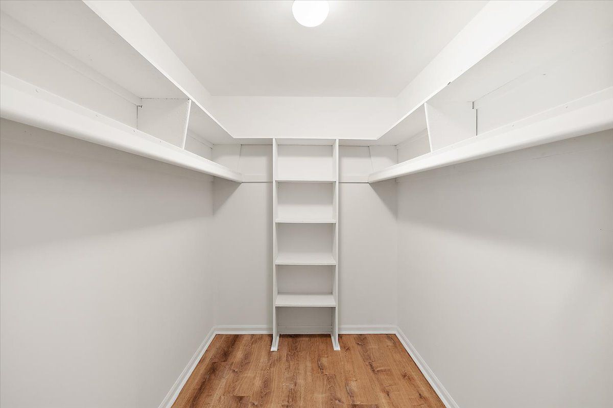 28118 Forestbrook Drive