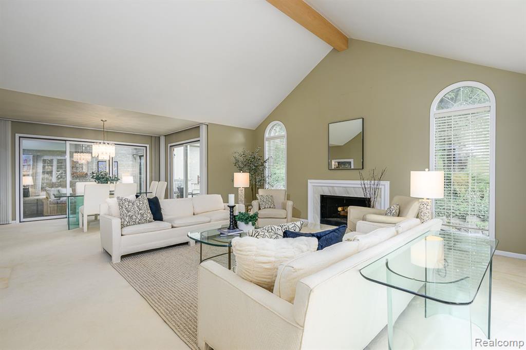 2462 Hickory Glen Drive