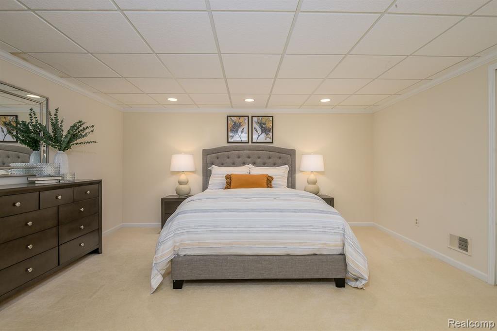 2462 Hickory Glen Drive