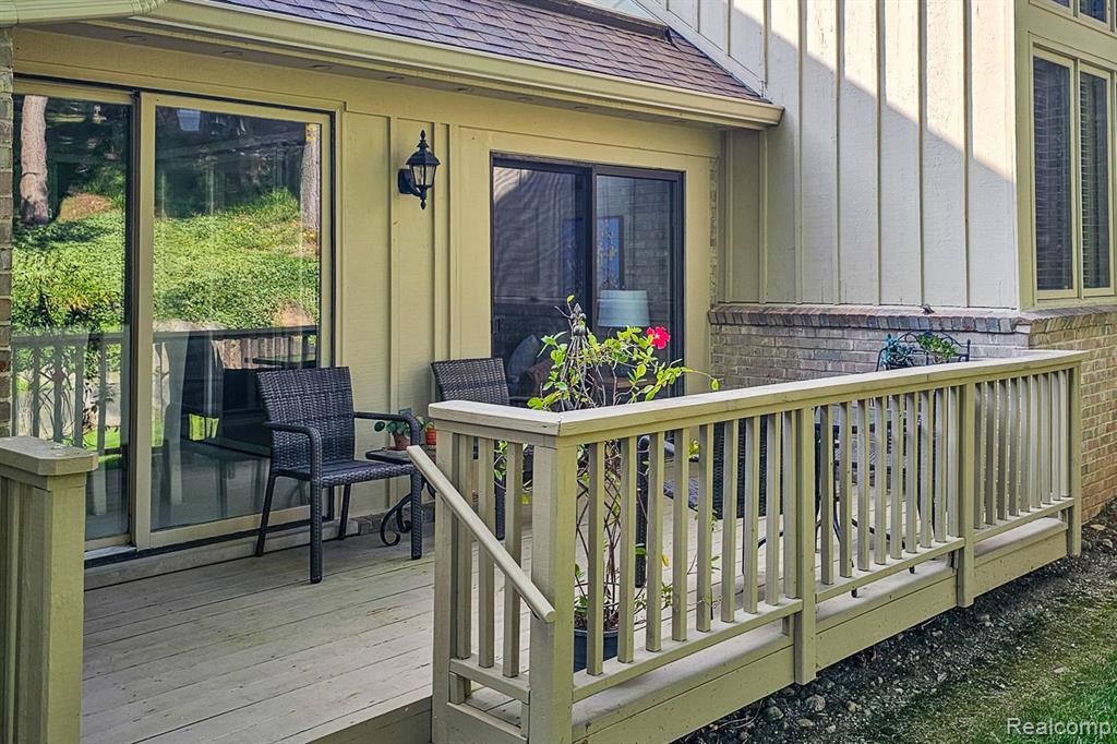 2462 Hickory Glen Drive