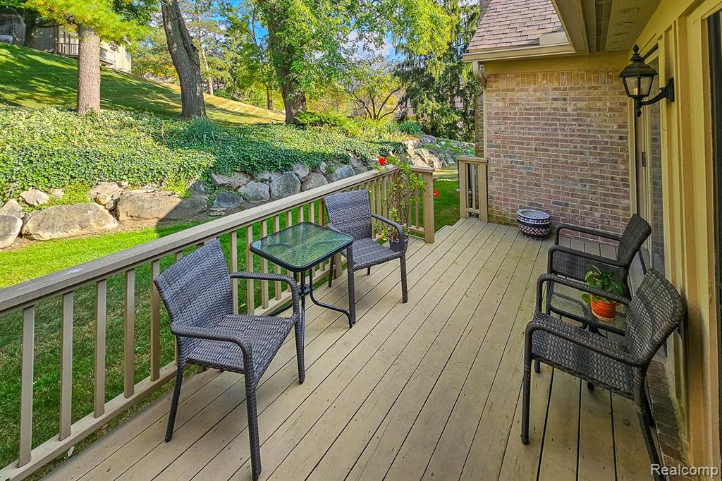 2462 Hickory Glen Drive