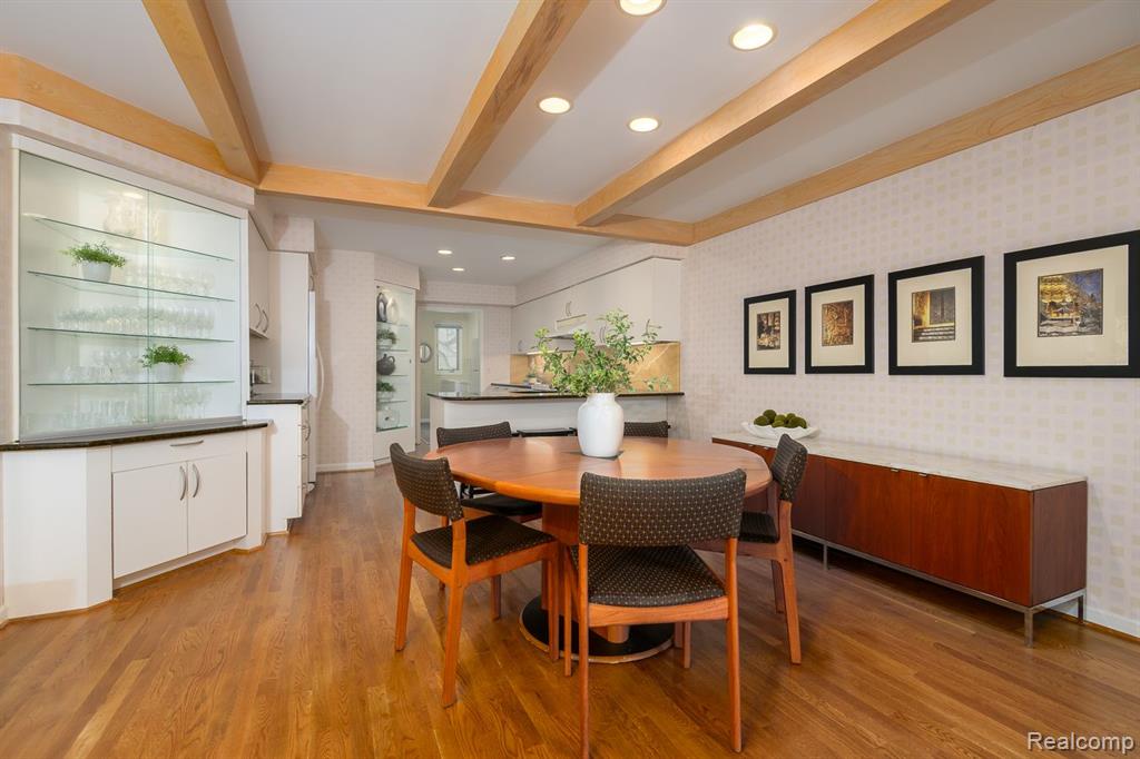 2462 Hickory Glen Drive