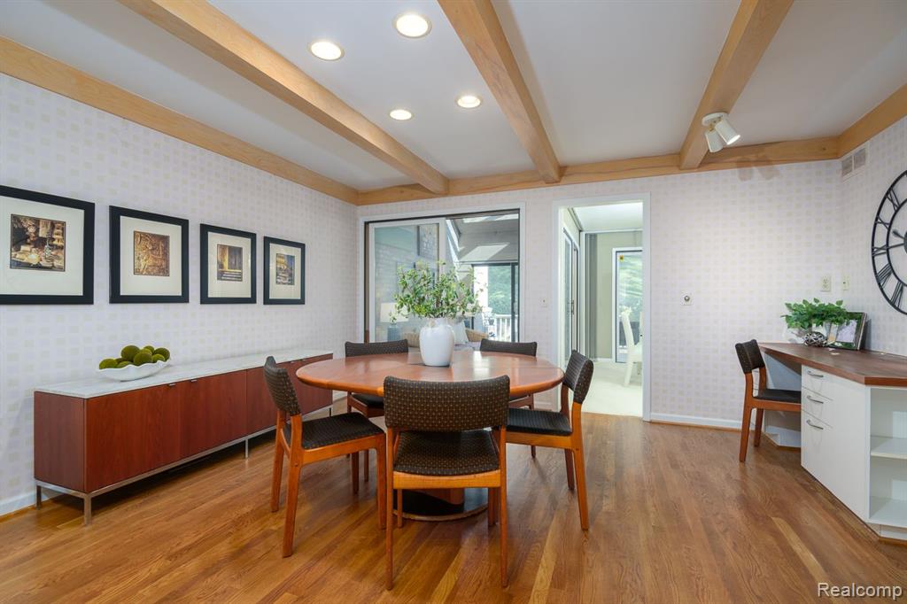 2462 Hickory Glen Drive
