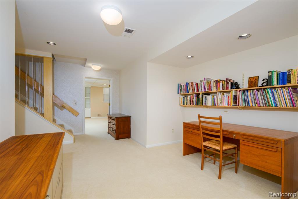 2462 Hickory Glen Drive