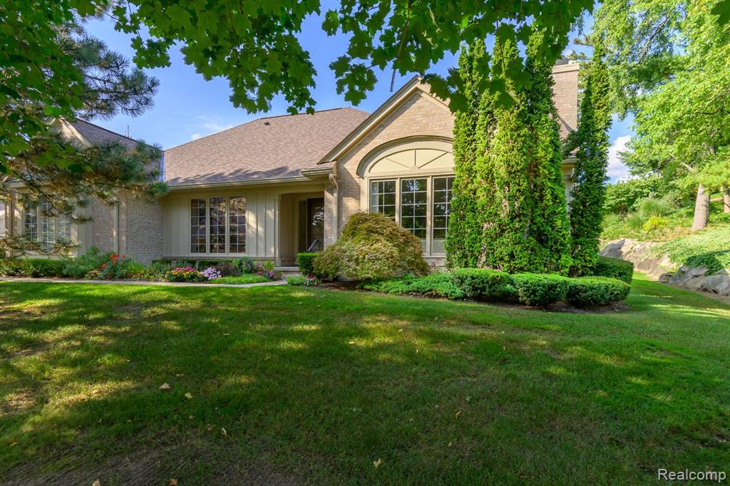 2462 Hickory Glen Drive