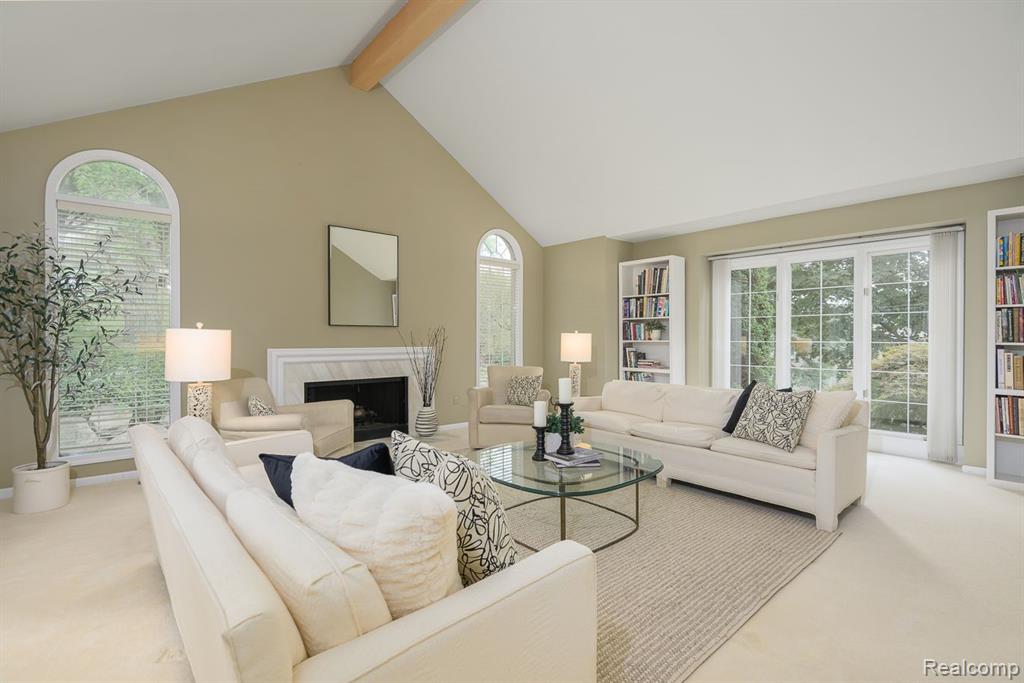 2462 Hickory Glen Drive