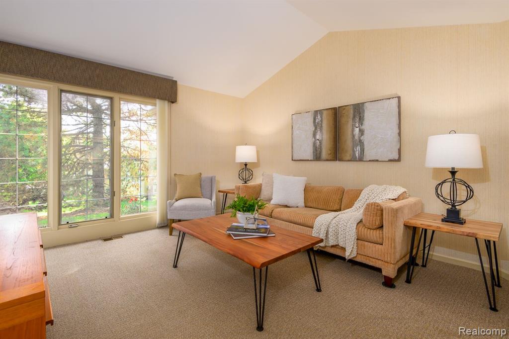 2462 Hickory Glen Drive
