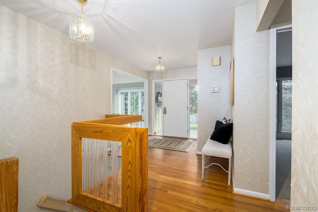 2462 Hickory Glen Drive