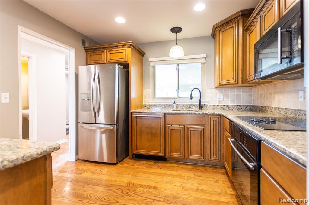 1591 Charter Oak Drive