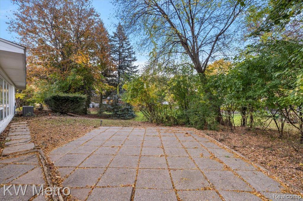 4751 S Valleyview Road